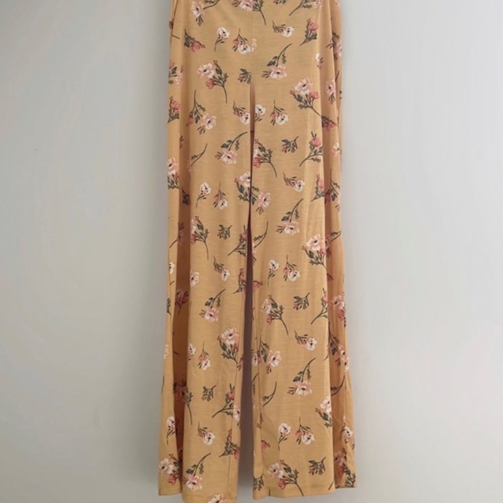 NWOT yellow floral jumpsuit - Picture 2 of 5